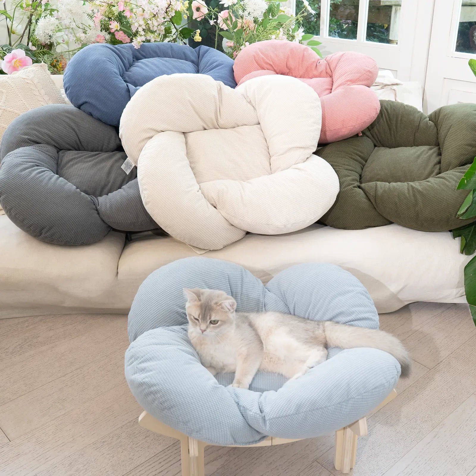 Elevated Flower Cat Bed，Wooden with Cushion， Fluffy Pet Couch Sofa for Indoor Cats and Dogs， Raised Kitty Lounge Chair， Suitable for Puppy, Cat Furniture(Large)